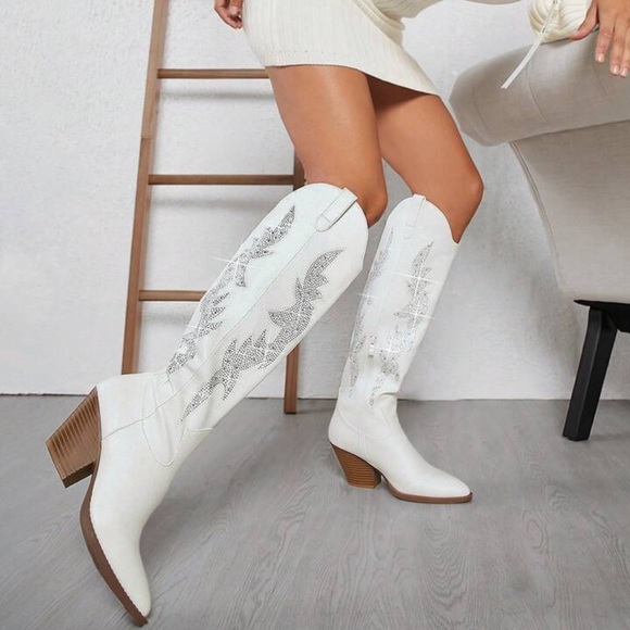 Shoes - Western White Rhiestone Decor Fashion Boots